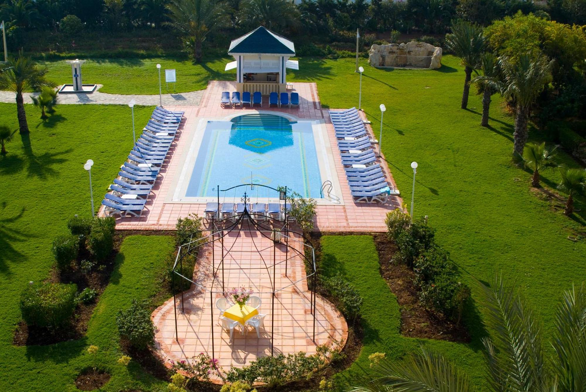 Medina Belisaire And Thalasso